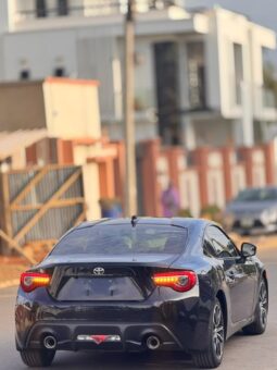 
										2017 Toyota Sport full									