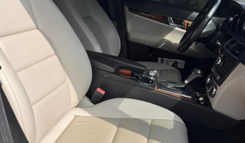 
								2012 Mercedes Benz C350 full									